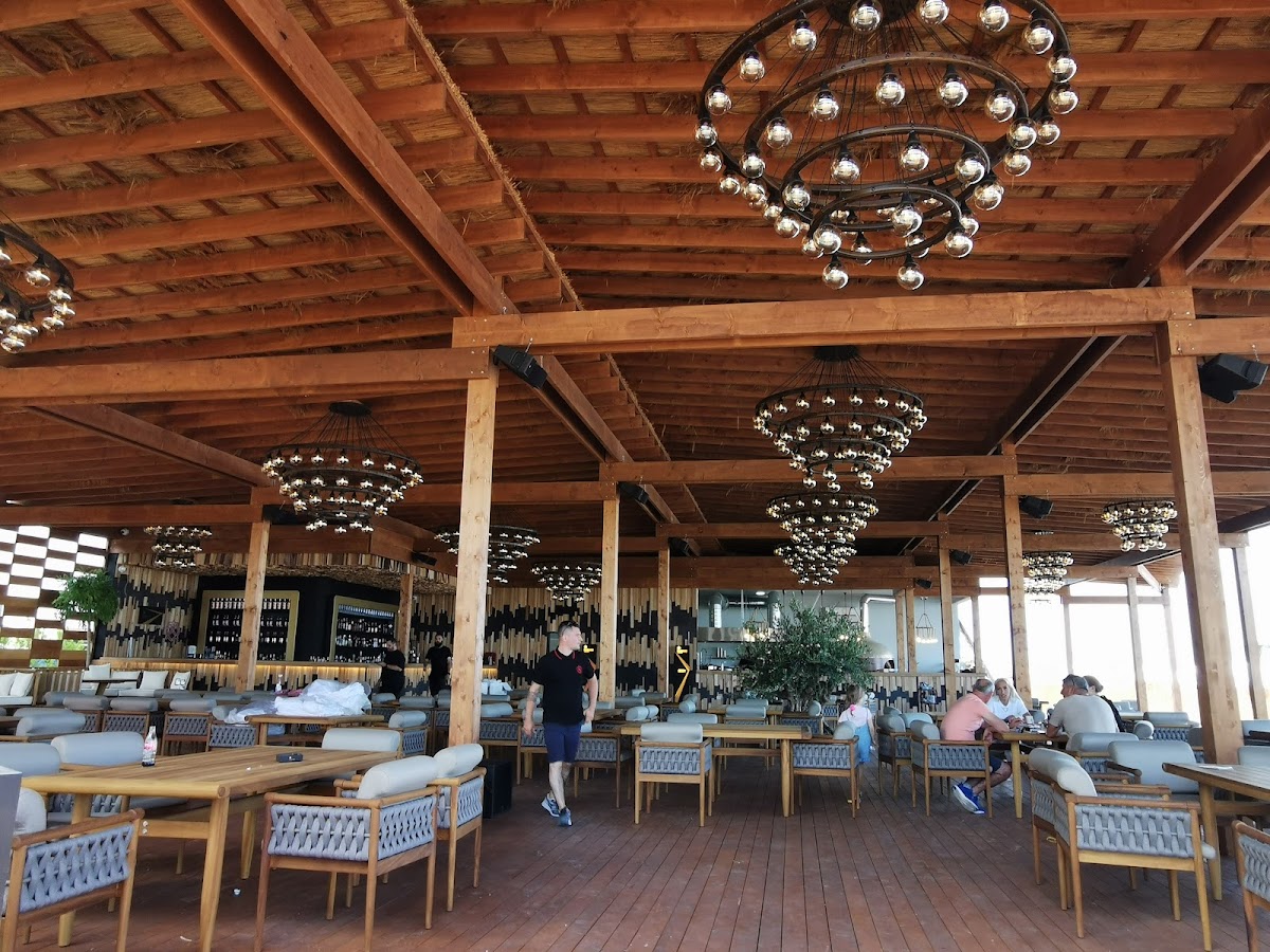 Luxury by the Sea Mamaia Aparthotel